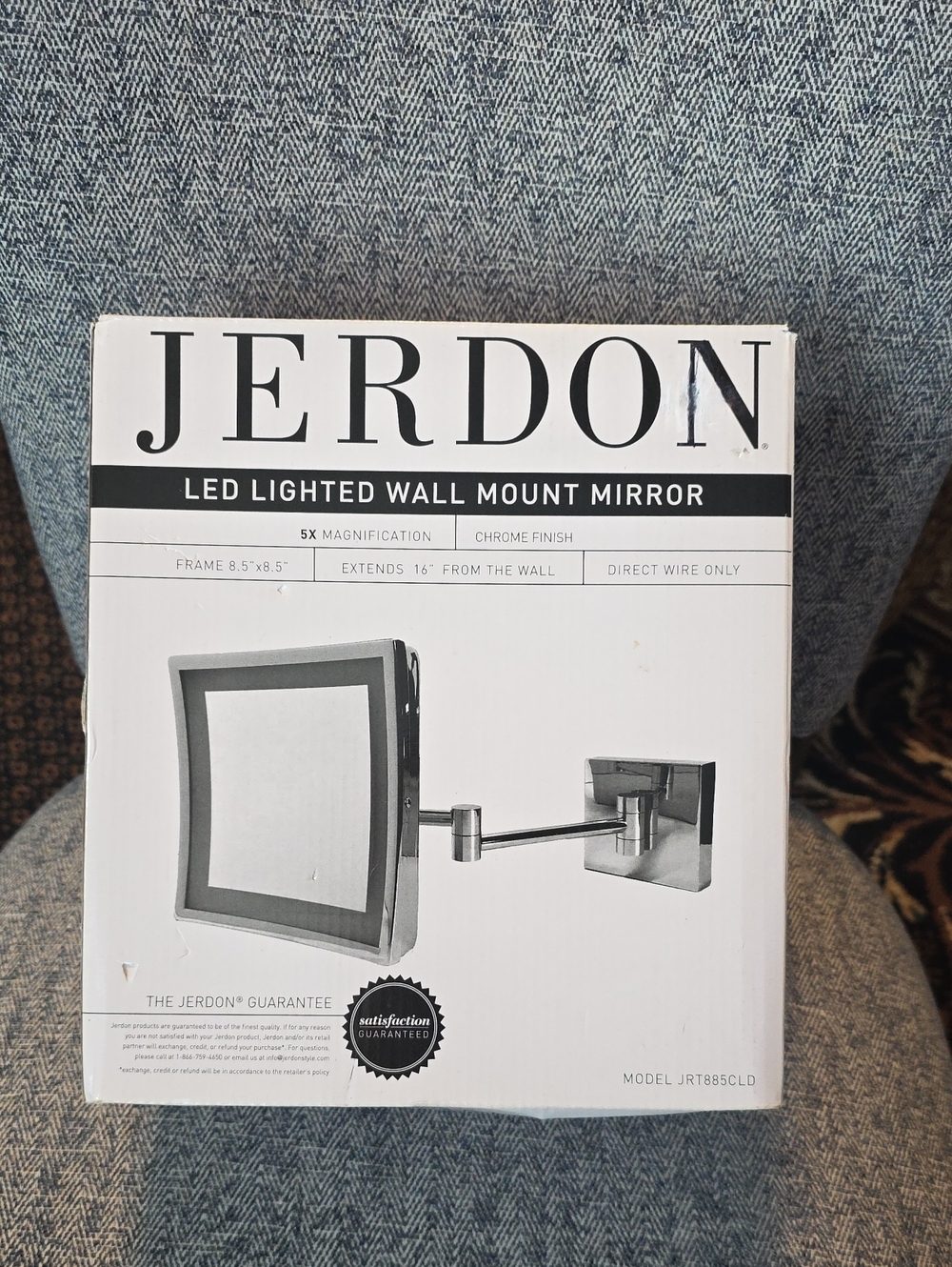 JERDON LED Lighted Wall Mount Mirror - Chrome